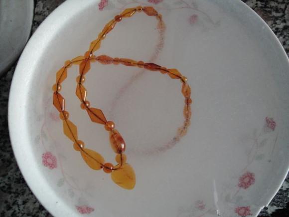 七十年代撫順金琥珀項(xiàng)鏈