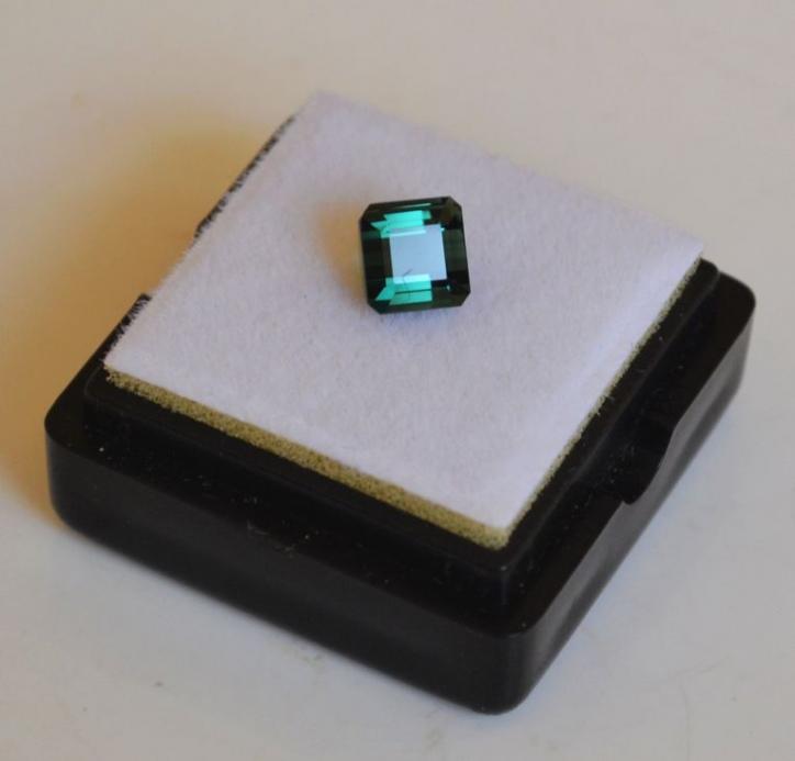 【現(xiàn)價(jià)再打6折特惠】莫桑比克純天然藍(lán)碧璽1.36克拉