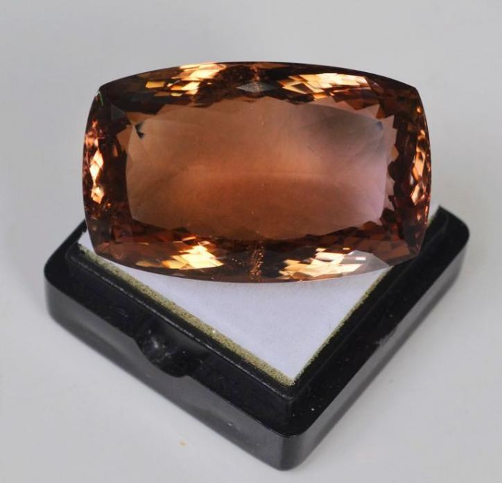 【現(xiàn)價(jià)再打8折特惠】62.75克拉純天然南美玻利維亞紫黃晶