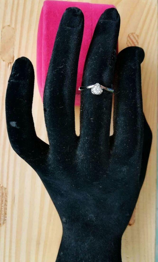 【現(xiàn)價(jià)再打8折特惠】18K金鑲天然鉆石戒指 16分SI1凈度