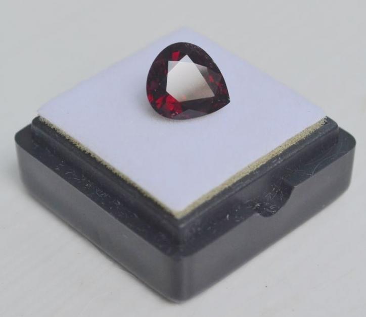 【現(xiàn)價(jià)再打6折特惠】尼日利亞純天然暗紅色碧璽2.90克拉