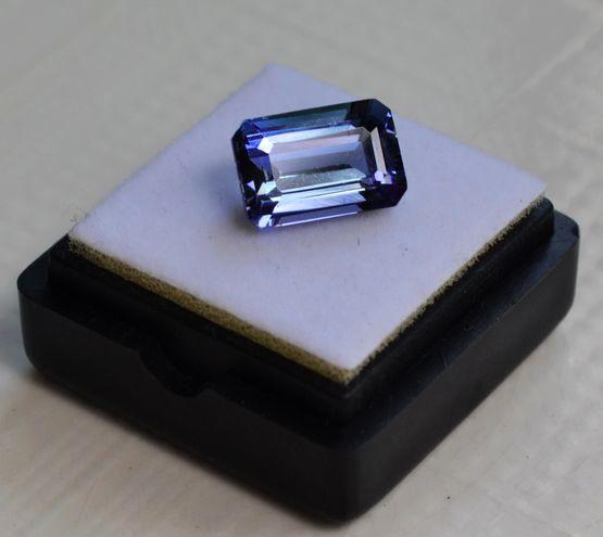 坦桑石 坦桑尼亞D礦區(qū)5A級(jí)別4.47克拉天然坦桑石戒面