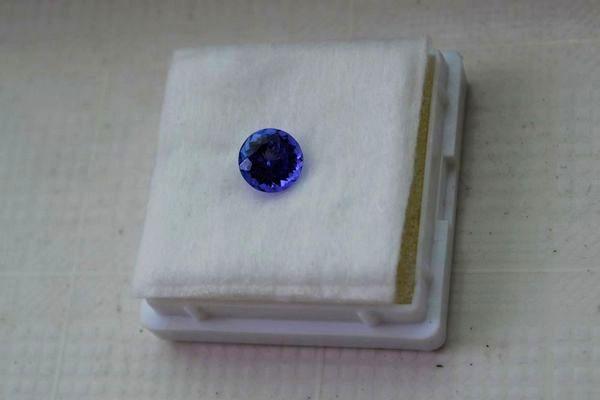 坦桑石 坦桑尼亞D礦區(qū)5A級別2.32克拉天然坦桑石戒面