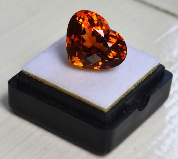 【現(xiàn)價(jià)再打8折特惠】11.53克拉純天然巴西黃水晶 旺財(cái)石