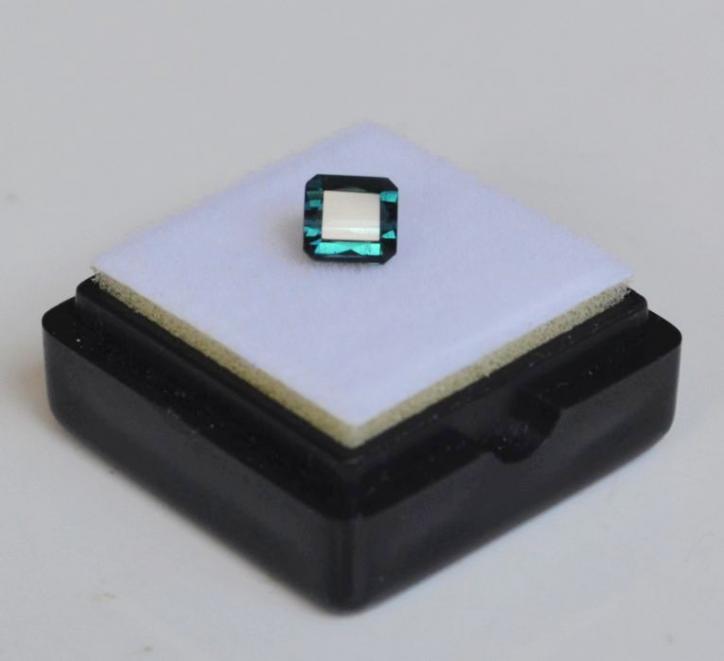 【現(xiàn)價(jià)再打6折特惠】莫桑比克純天然藍(lán)碧璽1.35克拉