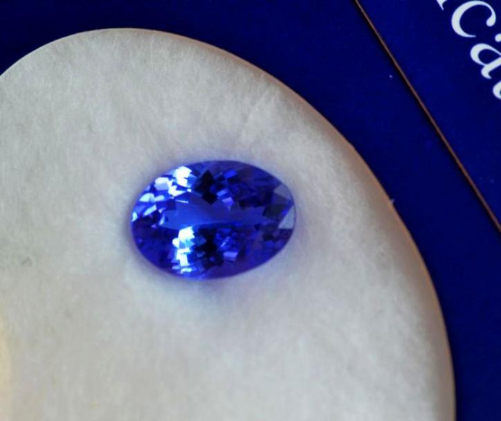 坦桑石 坦桑尼亞D礦區(qū)5A級別2.86克拉天然坦桑石戒面