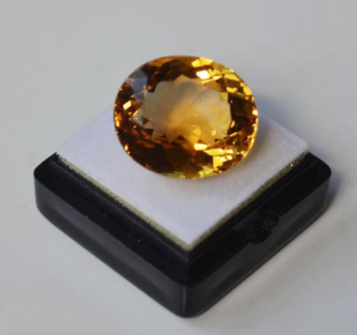 【現(xiàn)價(jià)再打8折特惠】21.32克拉純天然巴西黃水晶 旺財(cái)石